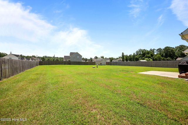 501 Violet Court, Maysville, NC 28555