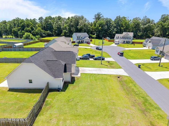 501 Violet Court, Maysville, NC 28555