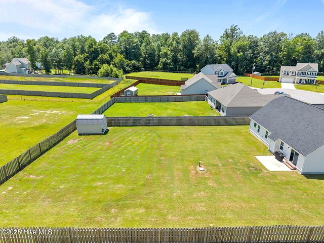501 Violet Court, Maysville, NC 28555