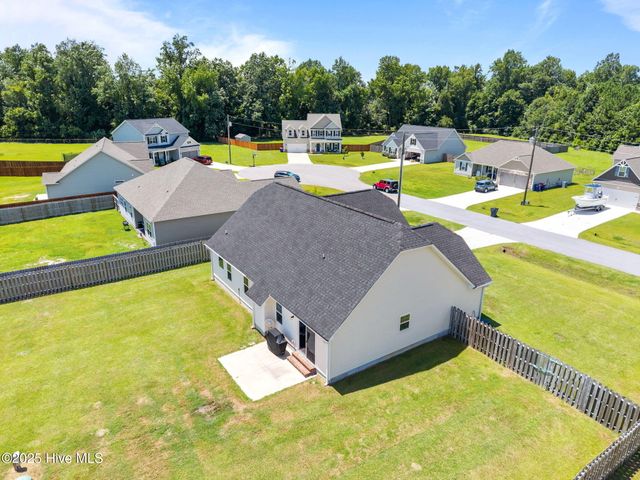 501 Violet Court, Maysville, NC 28555