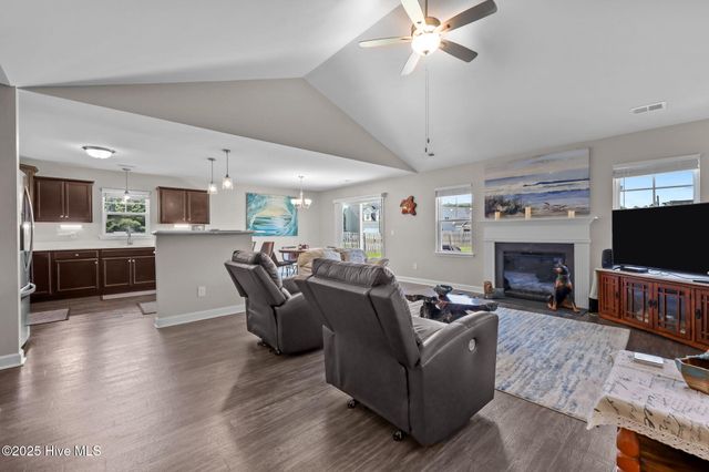 501 Violet Court, Maysville, NC 28555
