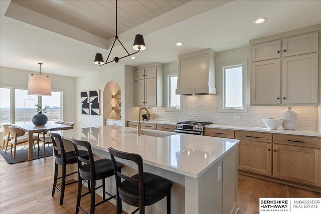 5403 N 196th Street, Elkhorn, NE 68022