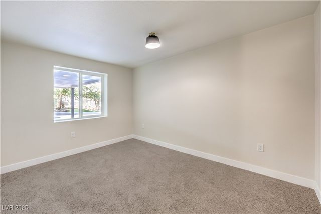 4949 East Harmon Avenue, Las Vegas, NV 89121