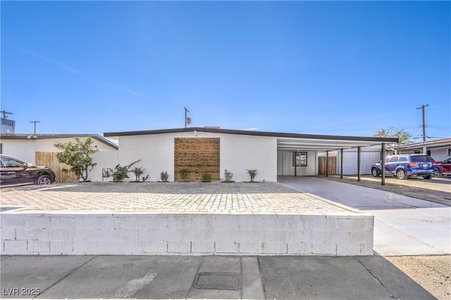 4949 East Harmon Avenue, Las Vegas, NV 89121