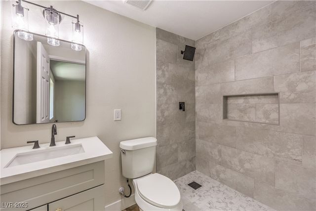 4949 East Harmon Avenue, Las Vegas, NV 89121