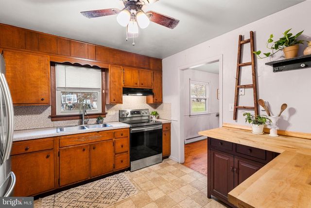 229 CIRCLE DR, Quarryville, PA 17566