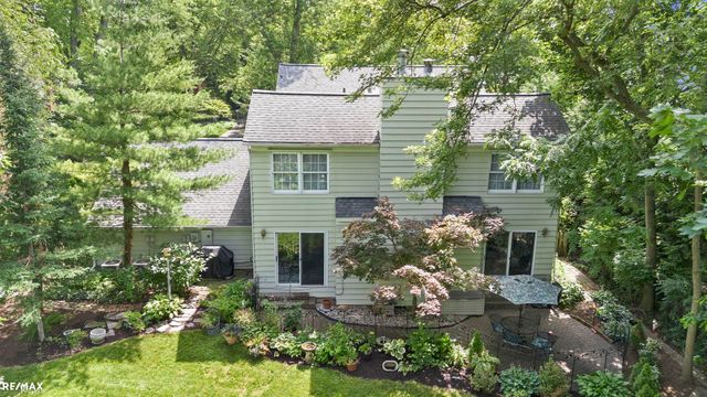 295 Fairfax Street, Birmingham, MI 48009