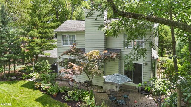 295 Fairfax Street, Birmingham, MI 48009