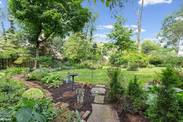 295 Fairfax Street, Birmingham, MI 48009