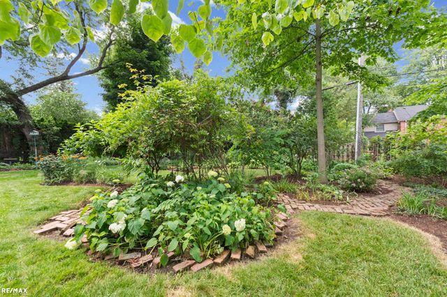 295 Fairfax Street, Birmingham, MI 48009