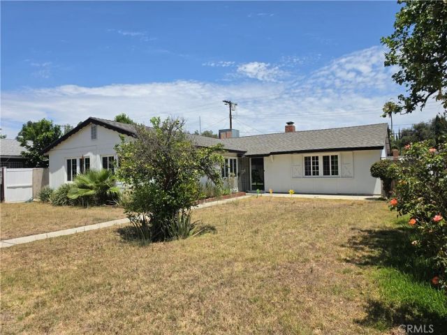 7422 Shoup Avenue, West Hills, CA 91307