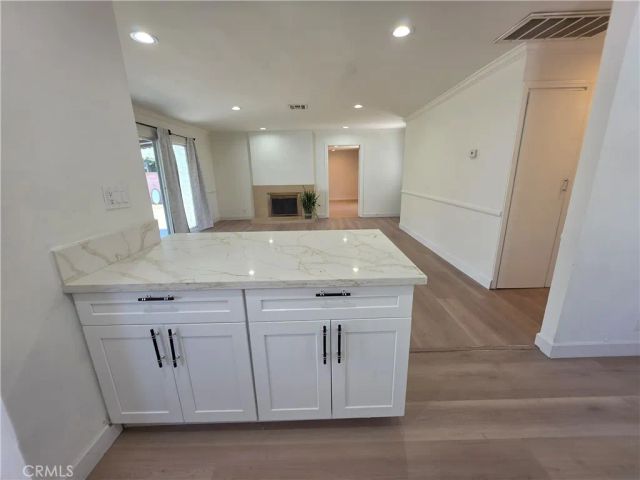 7422 Shoup Avenue, West Hills, CA 91307