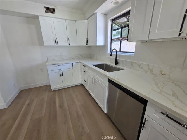 7422 Shoup Avenue, West Hills, CA 91307