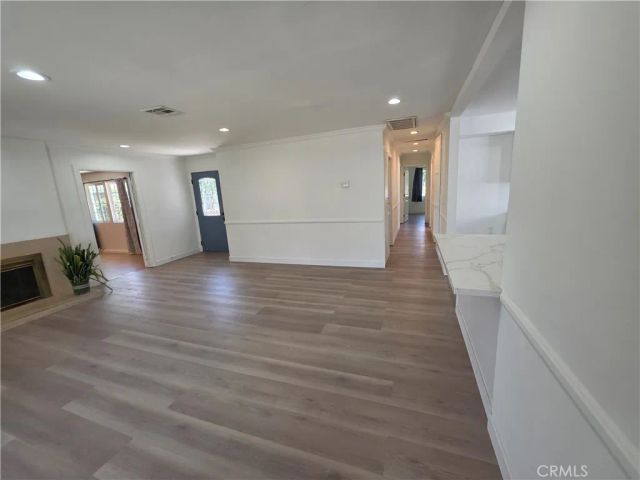 7422 Shoup Avenue, West Hills, CA 91307