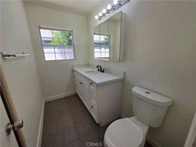 7422 Shoup Avenue, West Hills, CA 91307