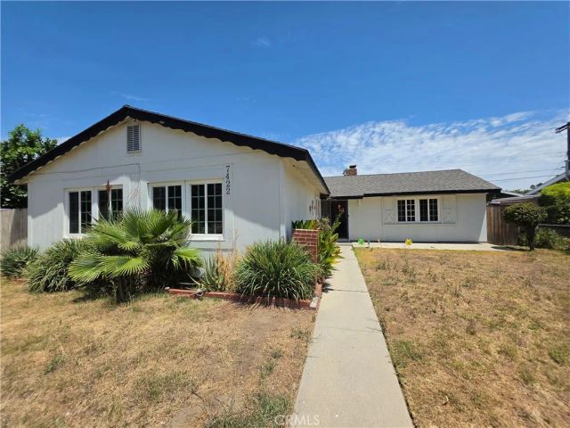 7422 Shoup Avenue, West Hills, CA 91307