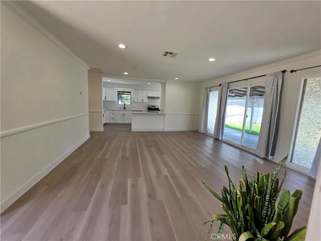 7422 Shoup Avenue, West Hills, CA 91307