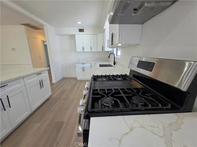7422 Shoup Avenue, West Hills, CA 91307