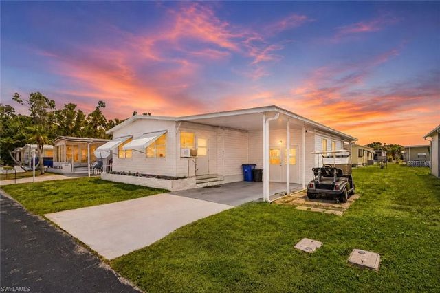 653 Future DR, North Fort Myers, FL 33917