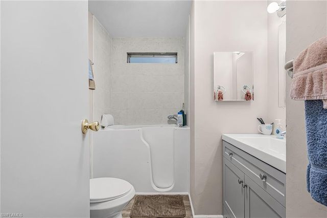 653 Future DR, North Fort Myers, FL 33917