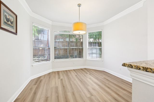 458 Richmond Street, Irving, TX 75063