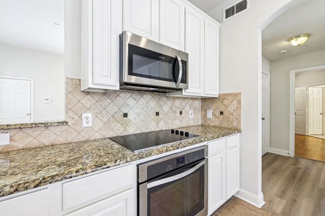 458 Richmond Street, Irving, TX 75063