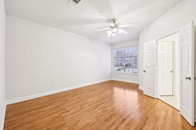 458 Richmond Street, Irving, TX 75063