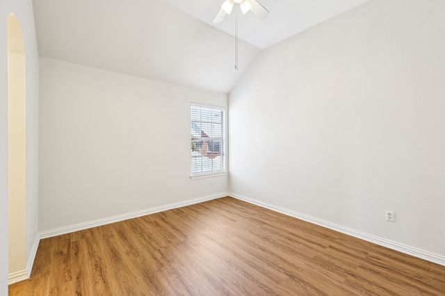 458 Richmond Street, Irving, TX 75063