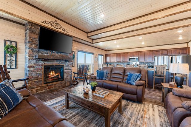155 Settlers Cove 3, Kimberling City, MO 65686