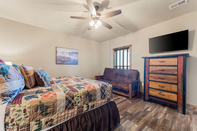 155 Settlers Cove 3, Kimberling City, MO 65686