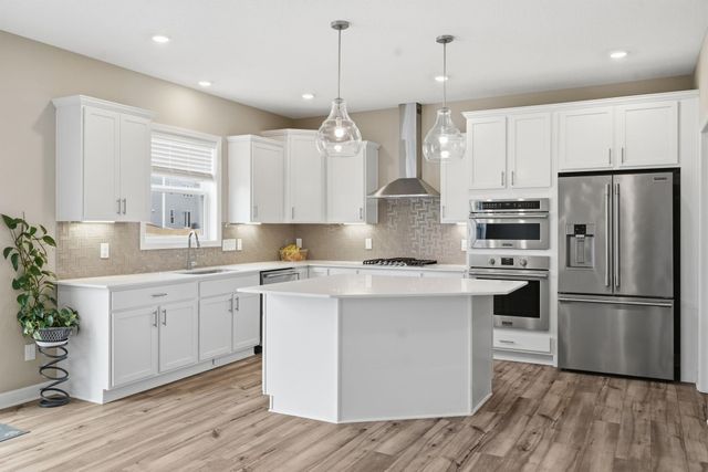 6016 Inskip Avenue S, Cottage Grove, MN 55016