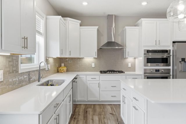 6016 Inskip Avenue S, Cottage Grove, MN 55016