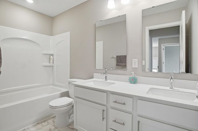 6016 Inskip Avenue S, Cottage Grove, MN 55016