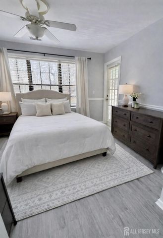 1305 Stoneridge Circle, Helmetta, NJ 08828