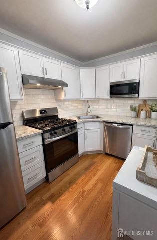 1305 Stoneridge Circle, Helmetta, NJ 08828