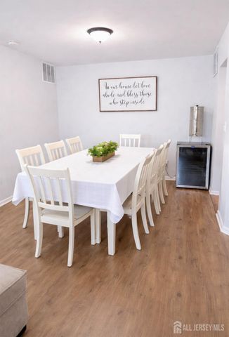 1305 Stoneridge Circle, Helmetta, NJ 08828