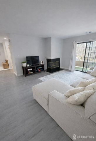 1305 Stoneridge Circle, Helmetta, NJ 08828