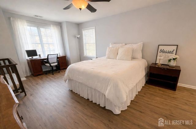 1305 Stoneridge Circle, Helmetta, NJ 08828