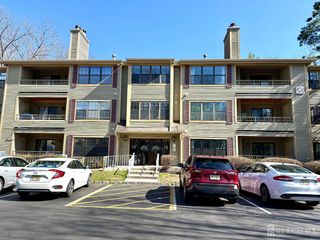 1305 Stoneridge Circle, Helmetta, NJ 08828