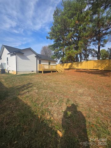 3100 Dawnshire Avenue B, Charlotte, NC 28216