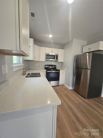 3100 Dawnshire Avenue B, Charlotte, NC 28216