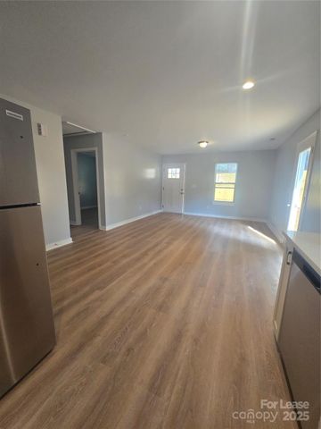 3100 Dawnshire Avenue B, Charlotte, NC 28216