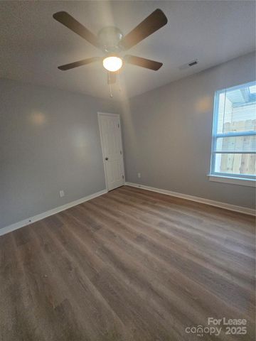 3100 Dawnshire Avenue B, Charlotte, NC 28216