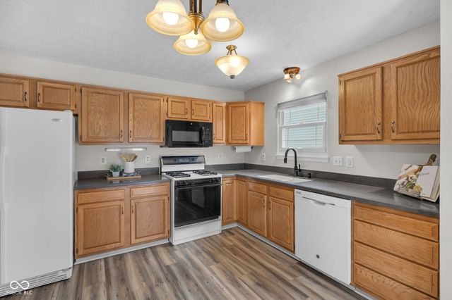 13022 Saint Andrews Way, Fishers, IN 46038