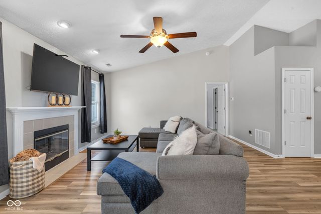 13022 Saint Andrews Way, Fishers, IN 46038