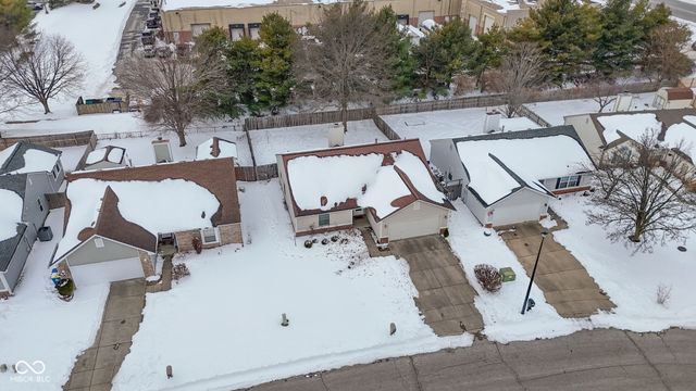 13022 Saint Andrews Way, Fishers, IN 46038