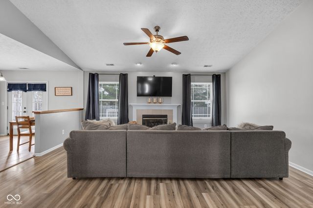 13022 Saint Andrews Way, Fishers, IN 46038