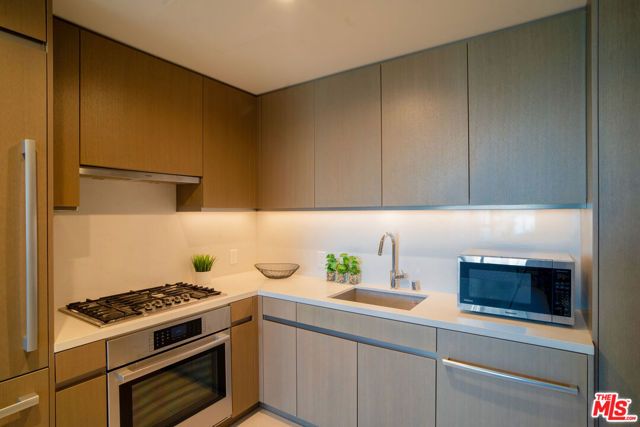 889 Francisco Street 2610, Los Angeles, CA 90017