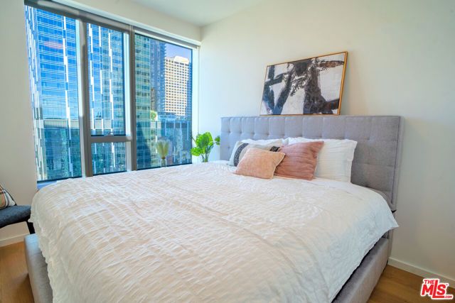 889 Francisco Street 2610, Los Angeles, CA 90017