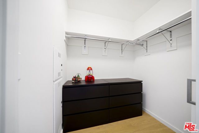 889 Francisco Street 2610, Los Angeles, CA 90017